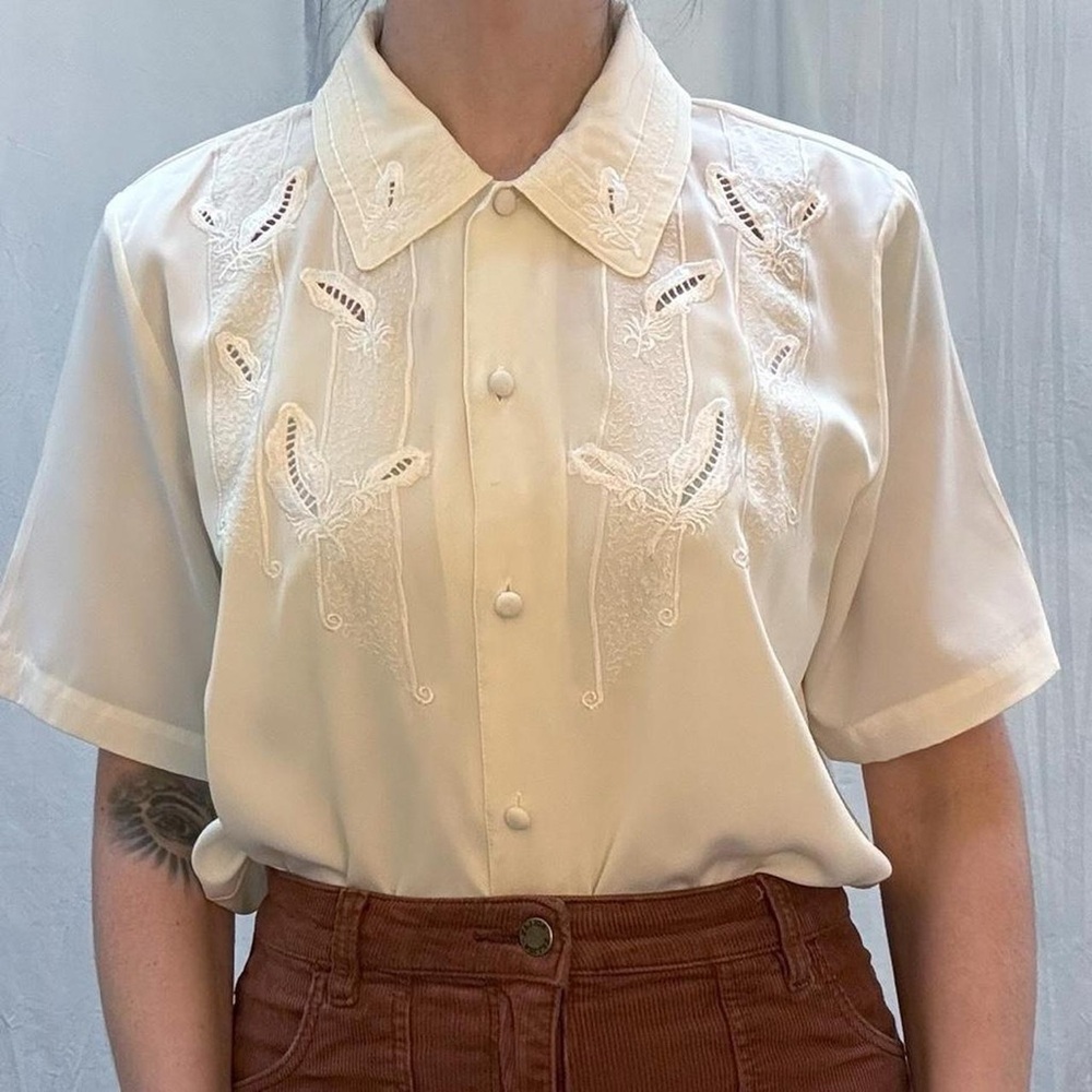 Claudia Richard Cream Embroidered Short-Sleeve Blouse